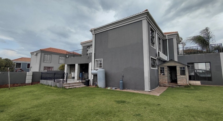 5 Bedroom Property for Sale in Doringkruin North West